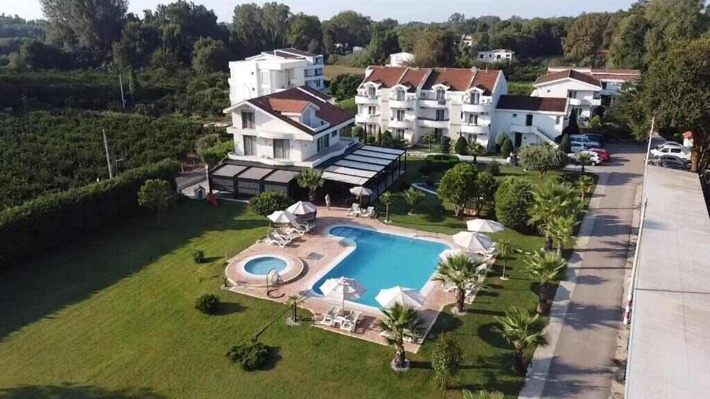 Aerial view of the Resort Comfort - Long Beach pool, garden and buildings in Ulcinj